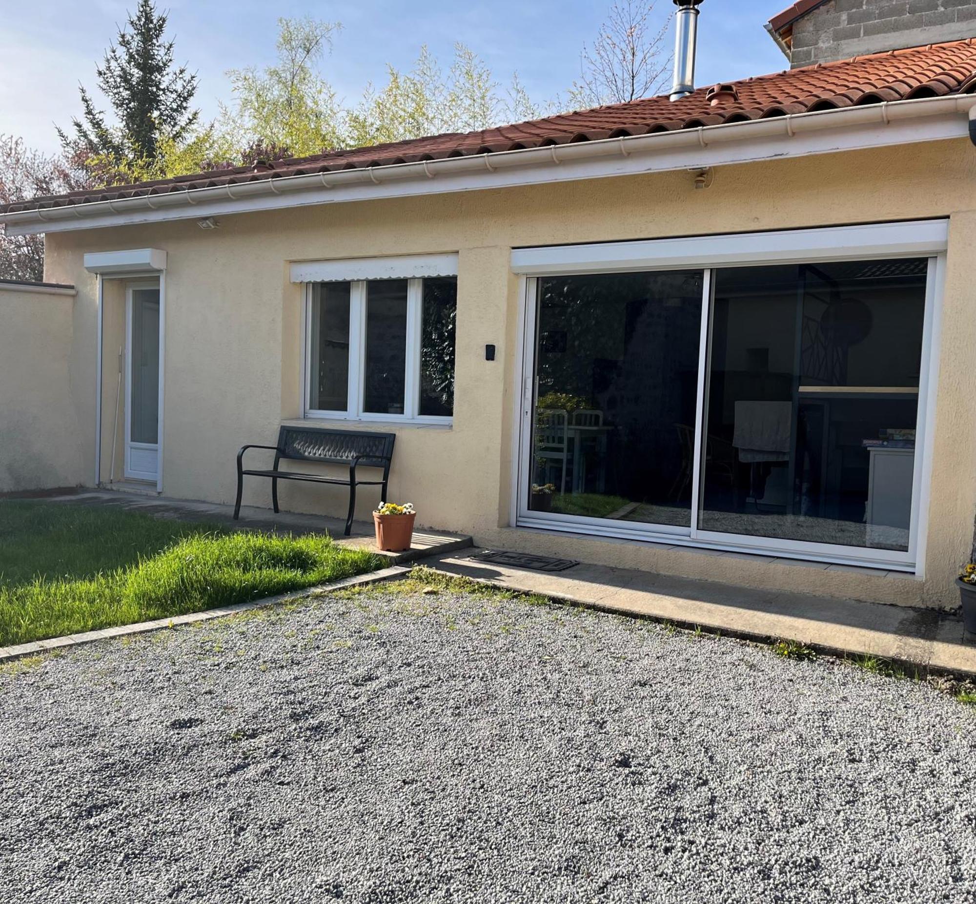 Jolie Maison De Campagne, Compostelle Villa Soleymieux Bagian luar foto